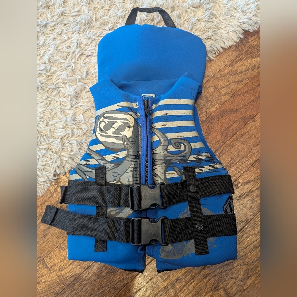 Jetpilot Youth Neo PFD-  neoprene youth 27 to 41kg 60-90 lbs Used Once
